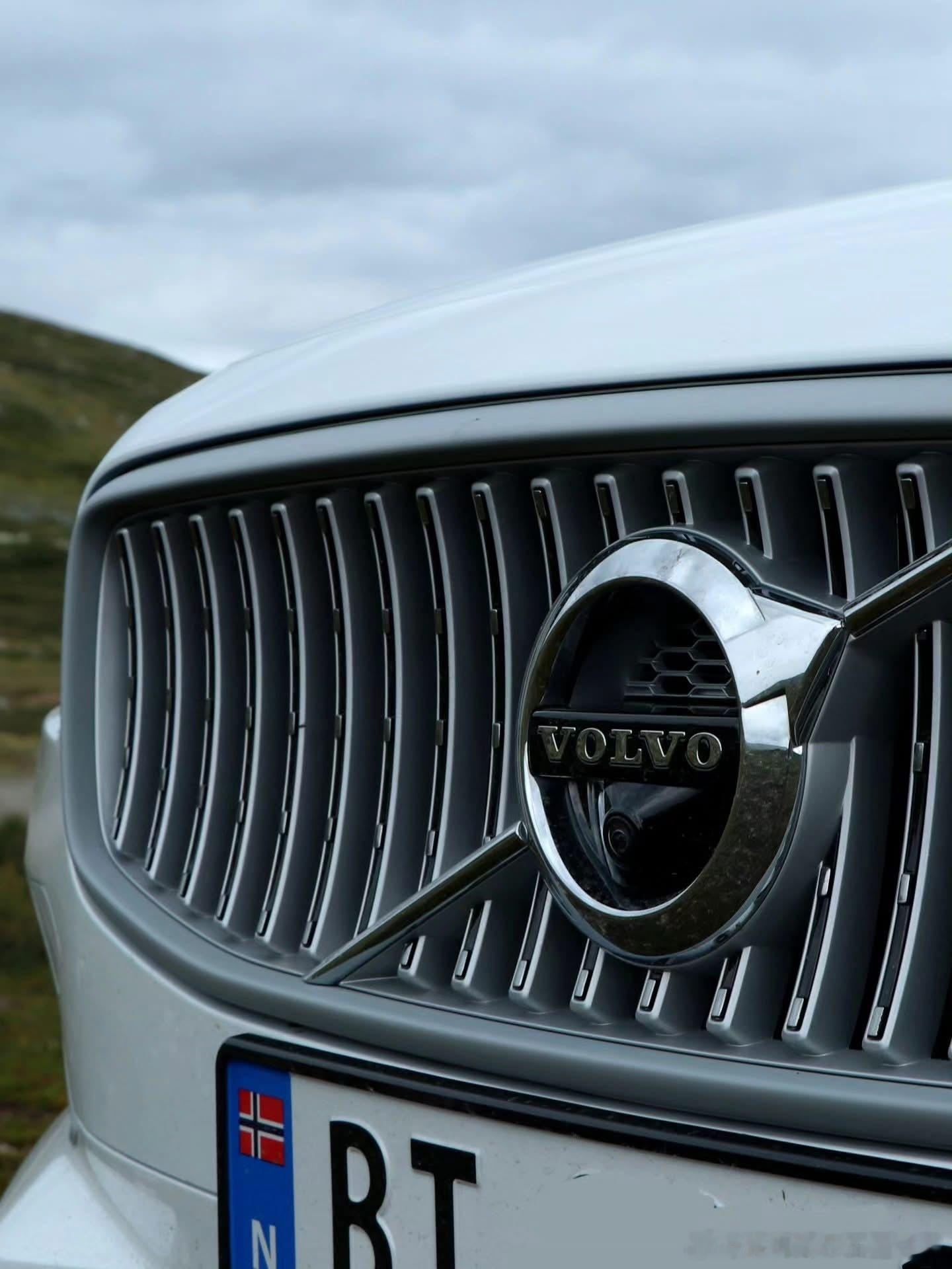 沃尔沃最新一代V90于2016年开始生产，2025年9月正式结束生产。这一代沃尔