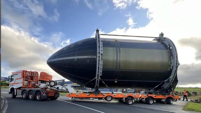 这是火箭实验室为他们正在开发的中子号火箭打造的整流罩，绰号叫饥饿河马，照片里这个