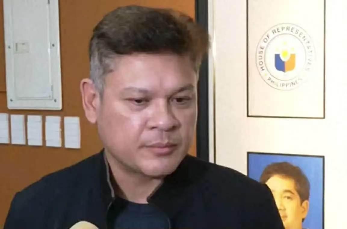老杜儿子要当心！近日，菲众议员保罗发声，硬怼监察署长雷穆拉不负责任言论。25