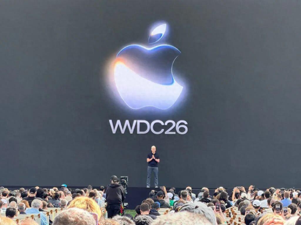 库克最后的舞台，苹果把"大脑"交给了谷歌——这场WWDC，到底在告诉世界什么？