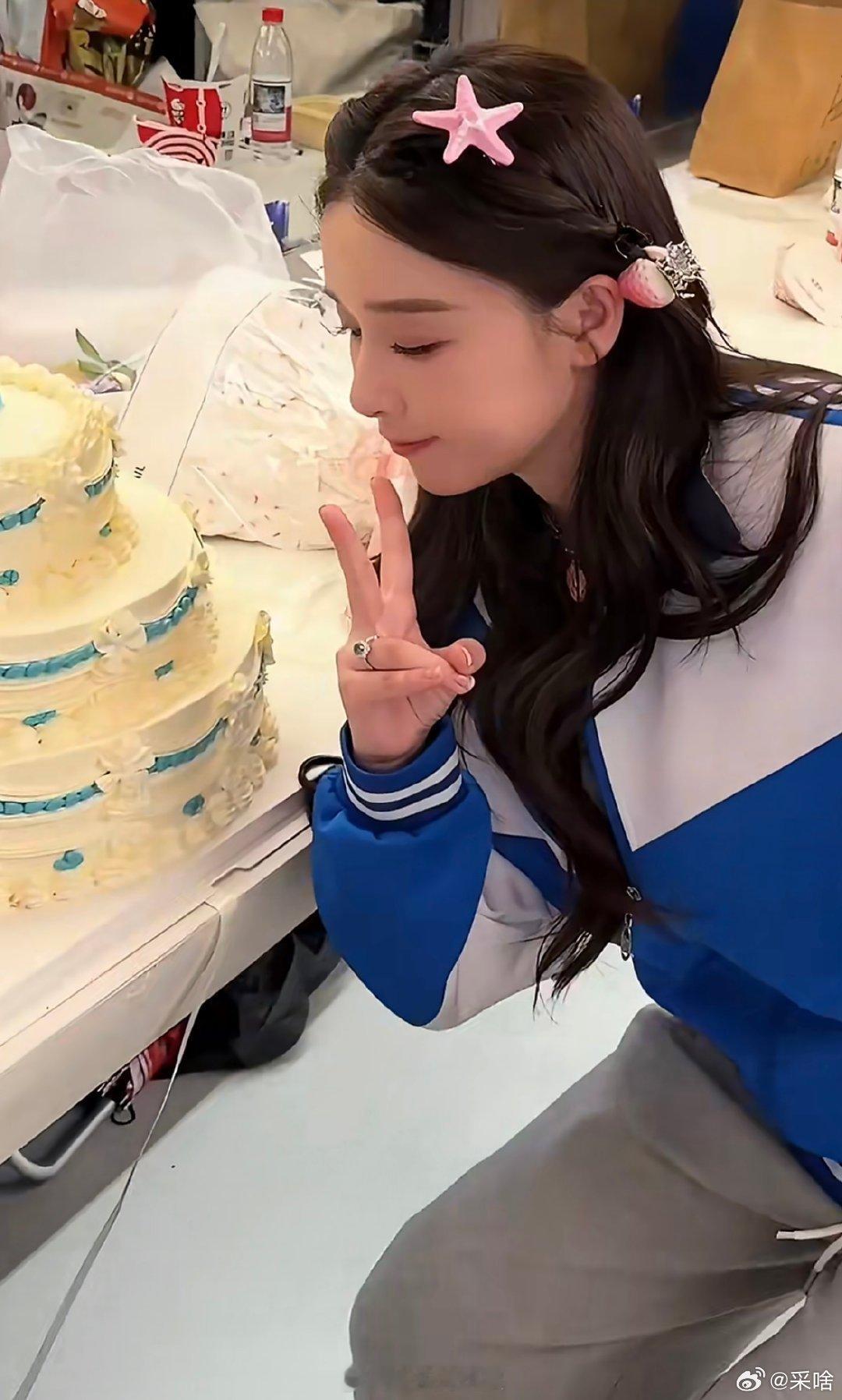 浪姐节目组给阚清子过生日乘风2026谁能不被这样的生日场面打动！阚清子训练结束收