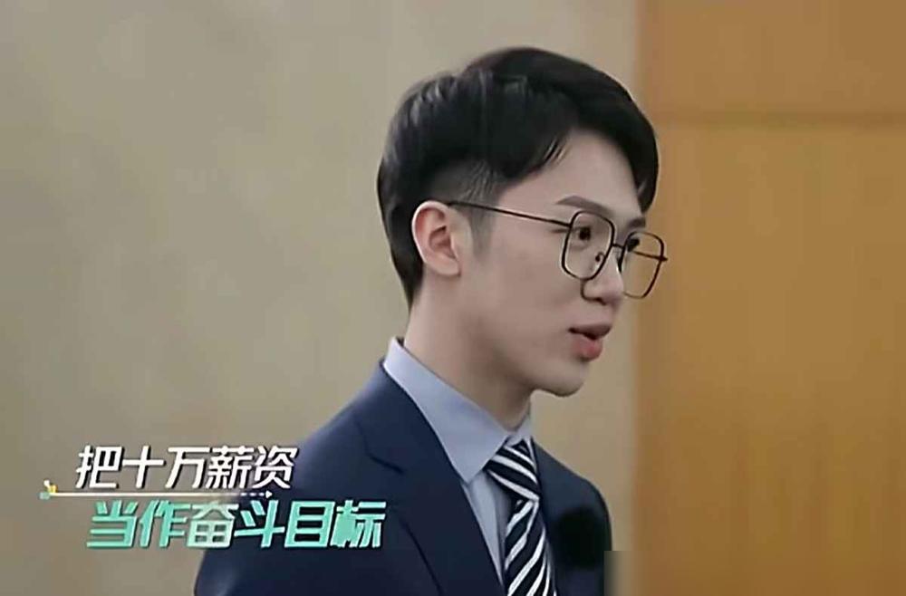 董明珠确实霸气！一个海归面试格力，要求10万月薪，董明珠毫不留情问他，“在国外读