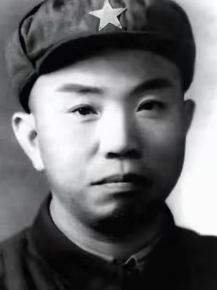 本文为民间流传轶事，非正史定论1952年，湖北军区司令员王树声在商店买东西时，