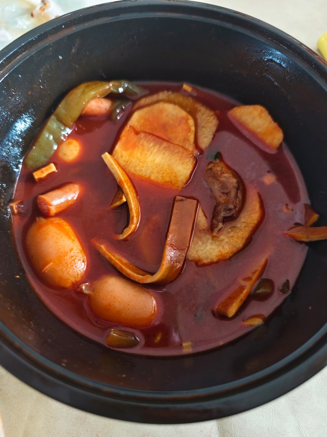 曹氏鸭脖为啥不见辣椒微辣也这么辣，科技与狠活一看就没少放