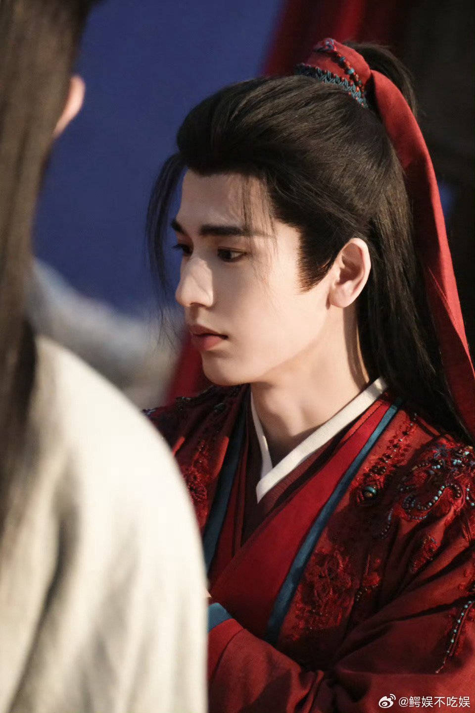 罗云熙和张凌赫的来时路是不是差不多？