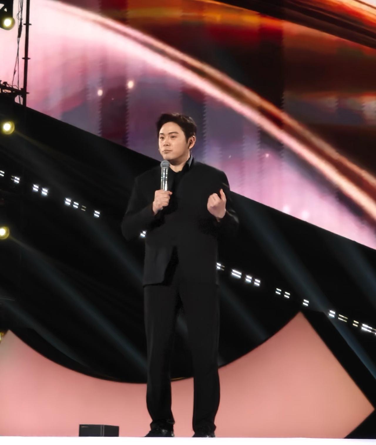 追觅创始人俞浩表示，希望三年完成一万亿的小目标追觅25年营收才300亿，私募