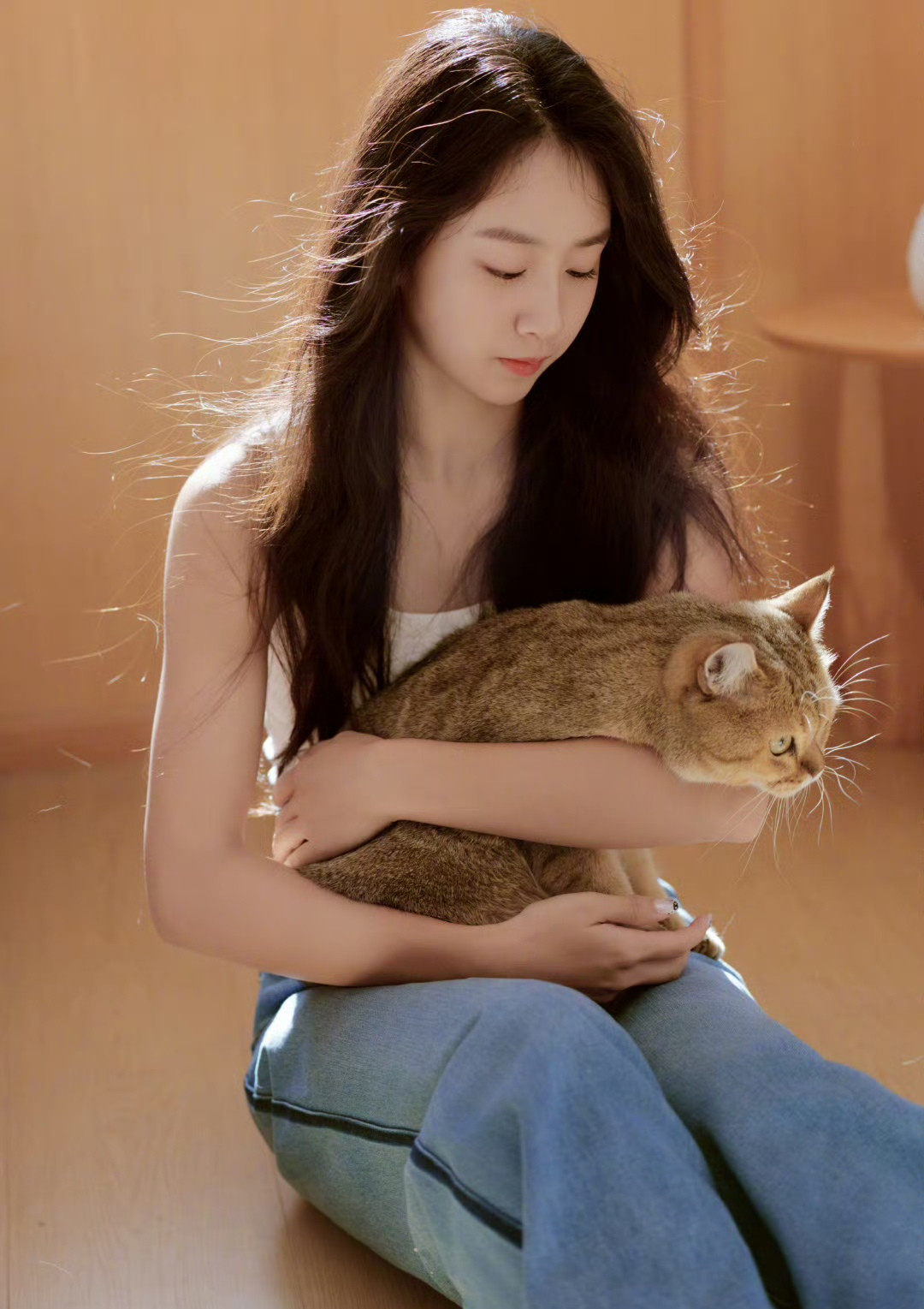 田亮晒18岁女儿美照并向女儿深情表白……闺女，从今天起，法律上你是个大