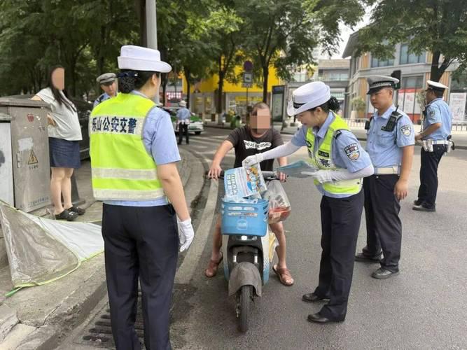 共享电动车无后座、无后视镜，安全如何保障？答案来了，你怎么看出门骑共享电动