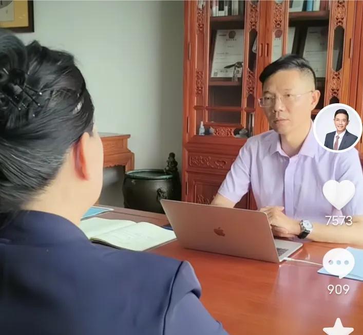 果不其然，三拒绝的前一天，状况出来了！许敏说：昌平附近的所所打电话给我，说