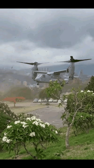5月23日，美国两架MV-22B“鱼鹰”倾转翼垂直起降直升机如入无人之境，直接飞