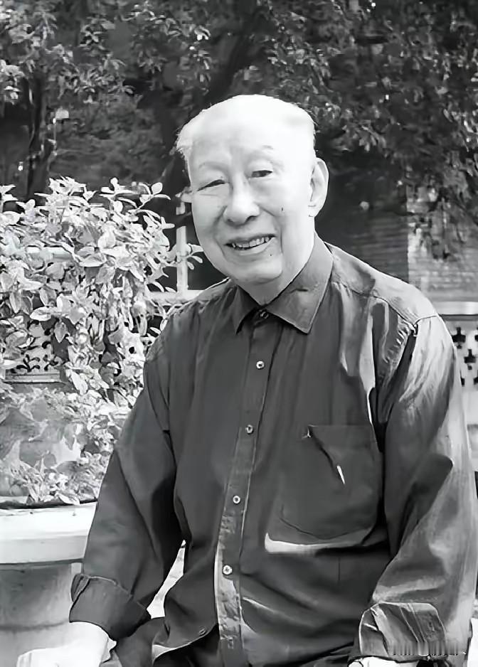 1943年，15名日军死守窑洞拒不投降，连长犹豫之际，指挥员下令直接活埋1