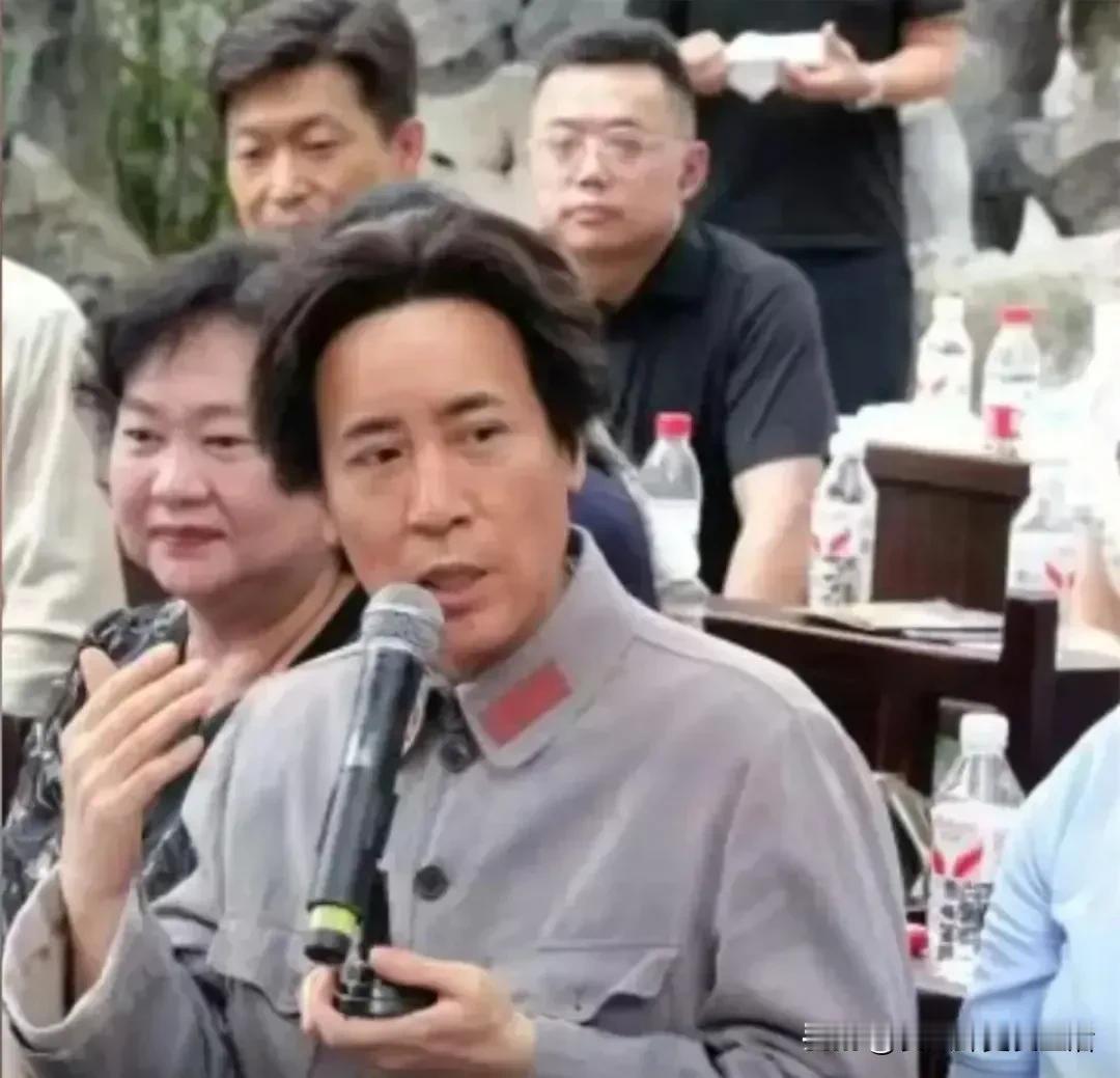 于和伟扮演领袖，曹磊扮演总理，王劲松扮演蒋介石。这样的阵容你期待吗？革命历