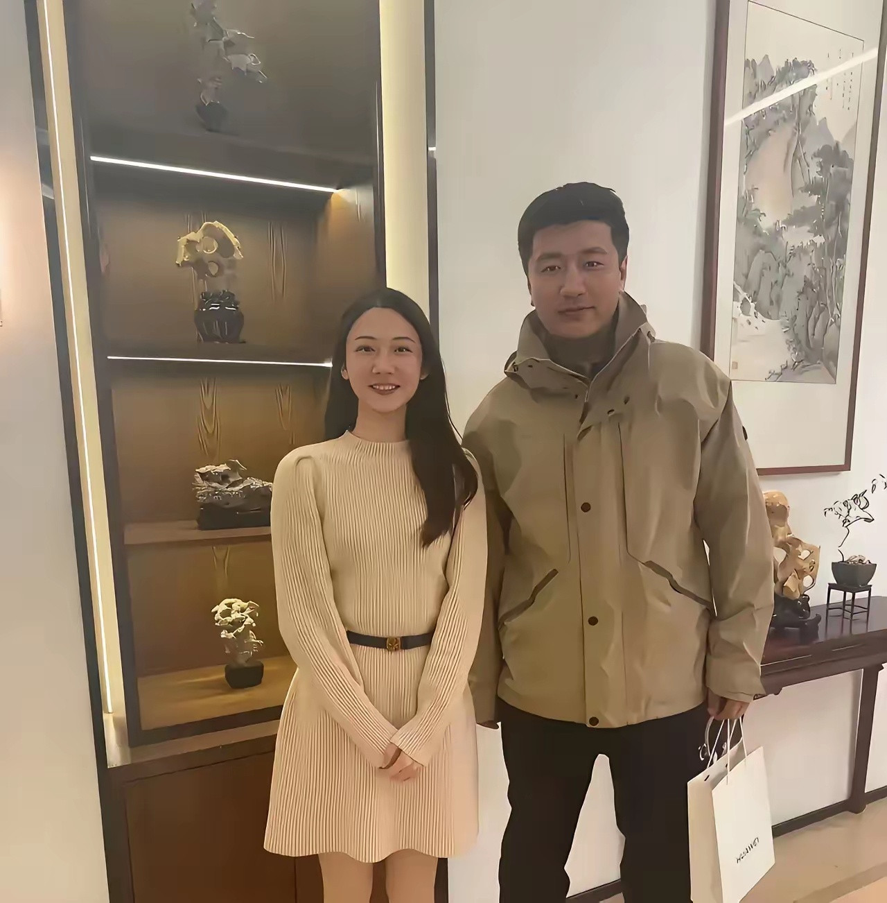 张雪峰婚变乌龙，最激动的不是他妻子，也不是他团队，而是那些攥着“爆料”等反转的