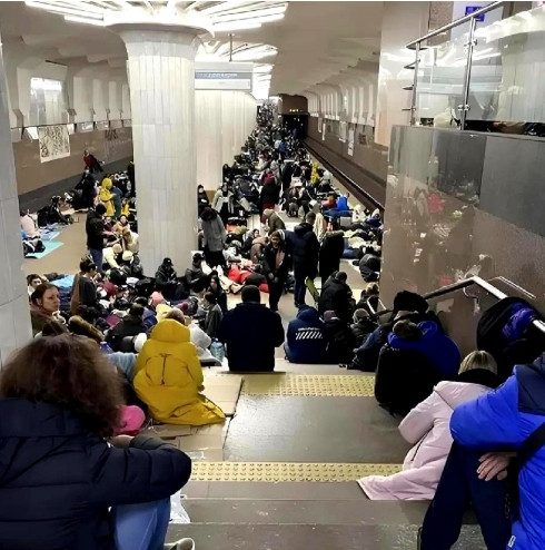 最新民调显示，俄乌冲突已经慢慢的让一些乌克兰人的想法变了。基辅国际社会学研究