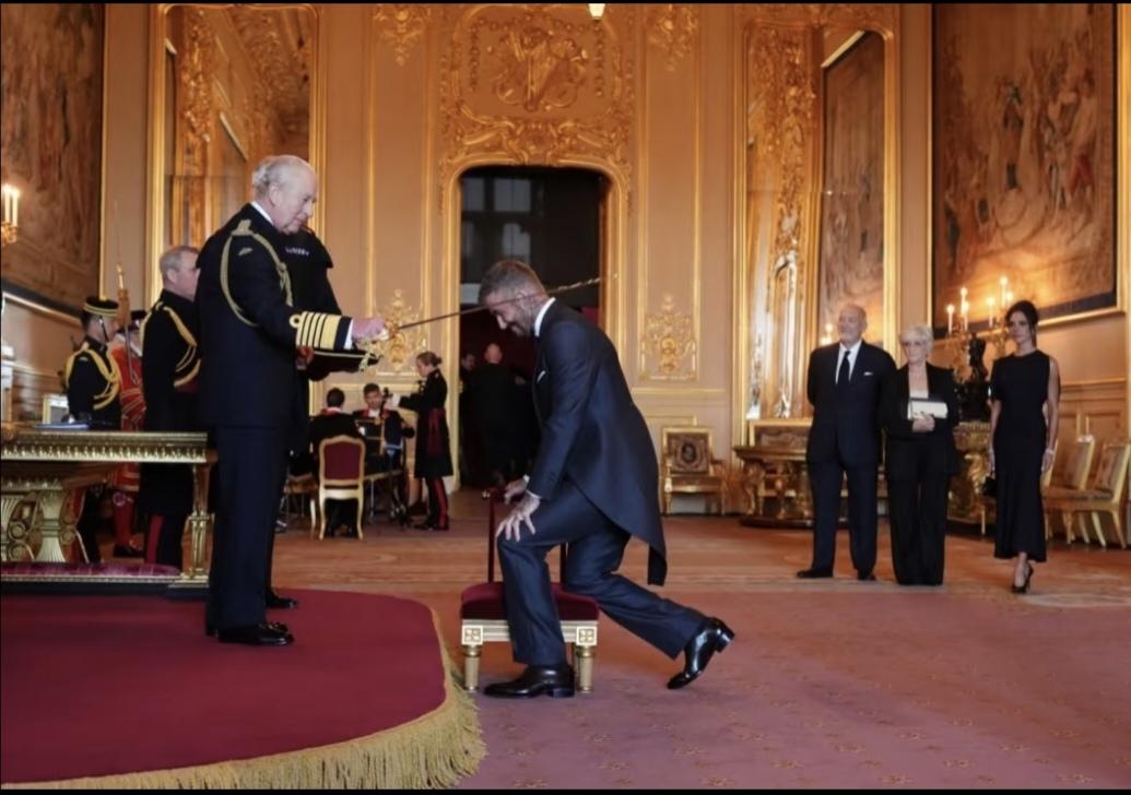 恭喜贝克汉姆，他被封爵了：11月4日，温莎温莎城堡喜气洋洋，贝克汉姆被查尔斯国王