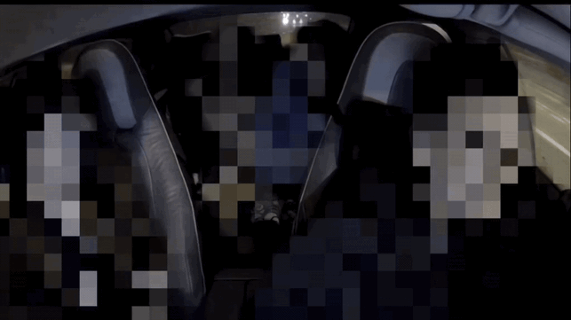 近日江苏，四名女子相约一起出去聚餐，之后因一人100块AA制问题，在回程的网约车