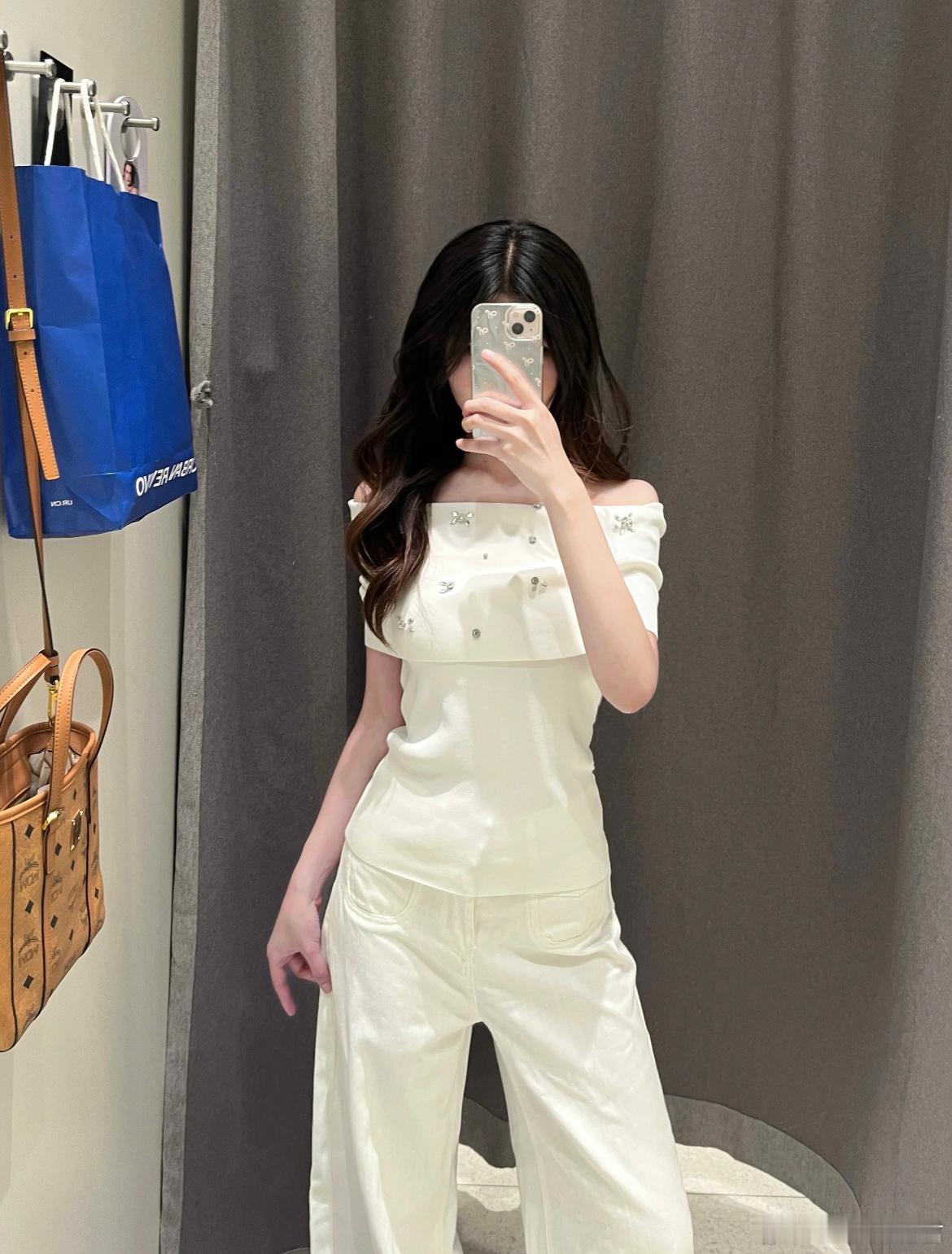女生审美1还是2？​​​