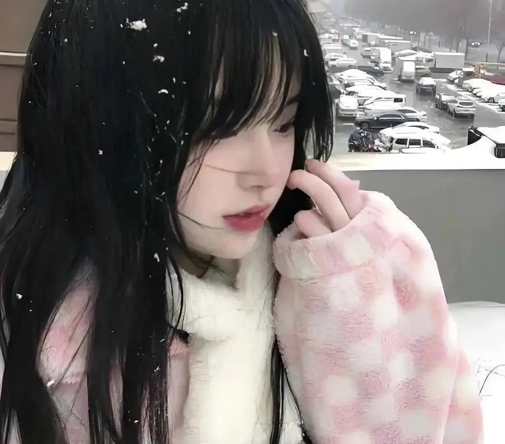 为什么约会总停在“朋友区”，数据显示，70%男生忽略了荷尔蒙关键触发点，导致好感