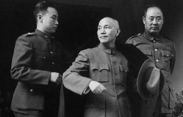 抗战时期，国共合作，看看蒋介石对我军一些将领授衔，都授了些什么军衔？这些军衔和建