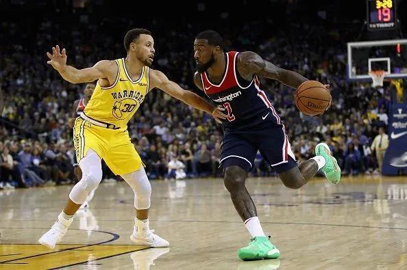NBA是从什么时候开始变软的？很多人说不清楚，但答案或许就藏在一条规则的废除里—
