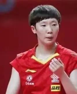 王曼昱队内比赛夺冠意义不大！国乒在成都集训后，进行了内部比赛，王曼昱夺得单打第一