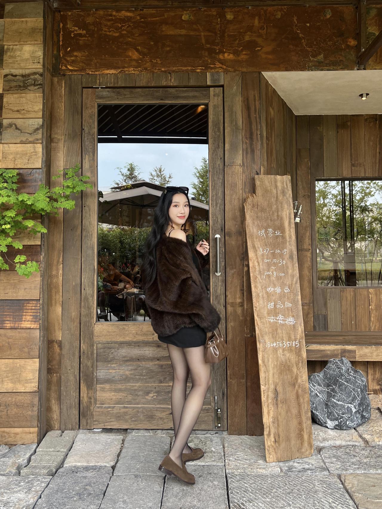 棕色系皮草➕黑丝yyds~