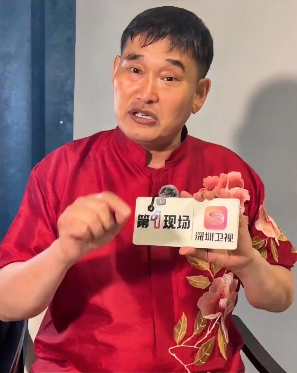 大衣哥谈文化，认为文化与文凭不相等社会是最好的大学。大衣哥自称只读过小学没什