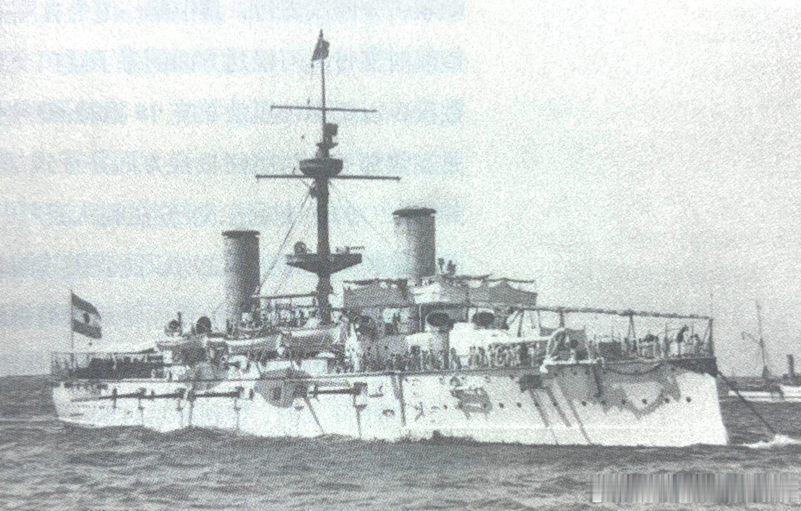 1895年5月下水的意大利“朱塞佩-加里波第”号巡洋舰，完工后2个月卖给阿根廷，