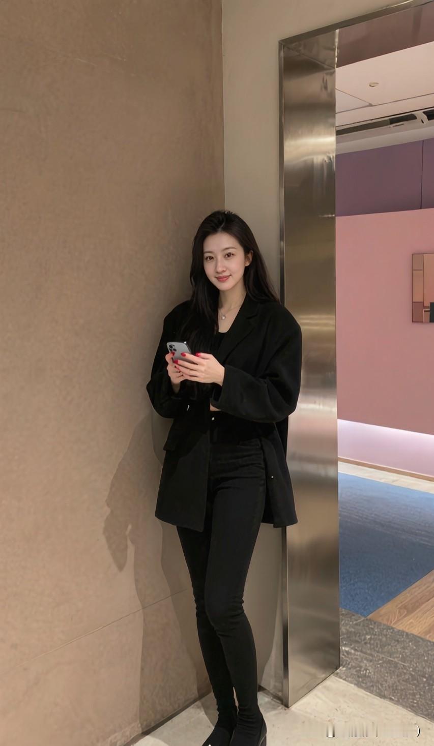 人生总有起起落落，当我们跌入谷底，才真正看清现实。那时才恍然大悟，原来许