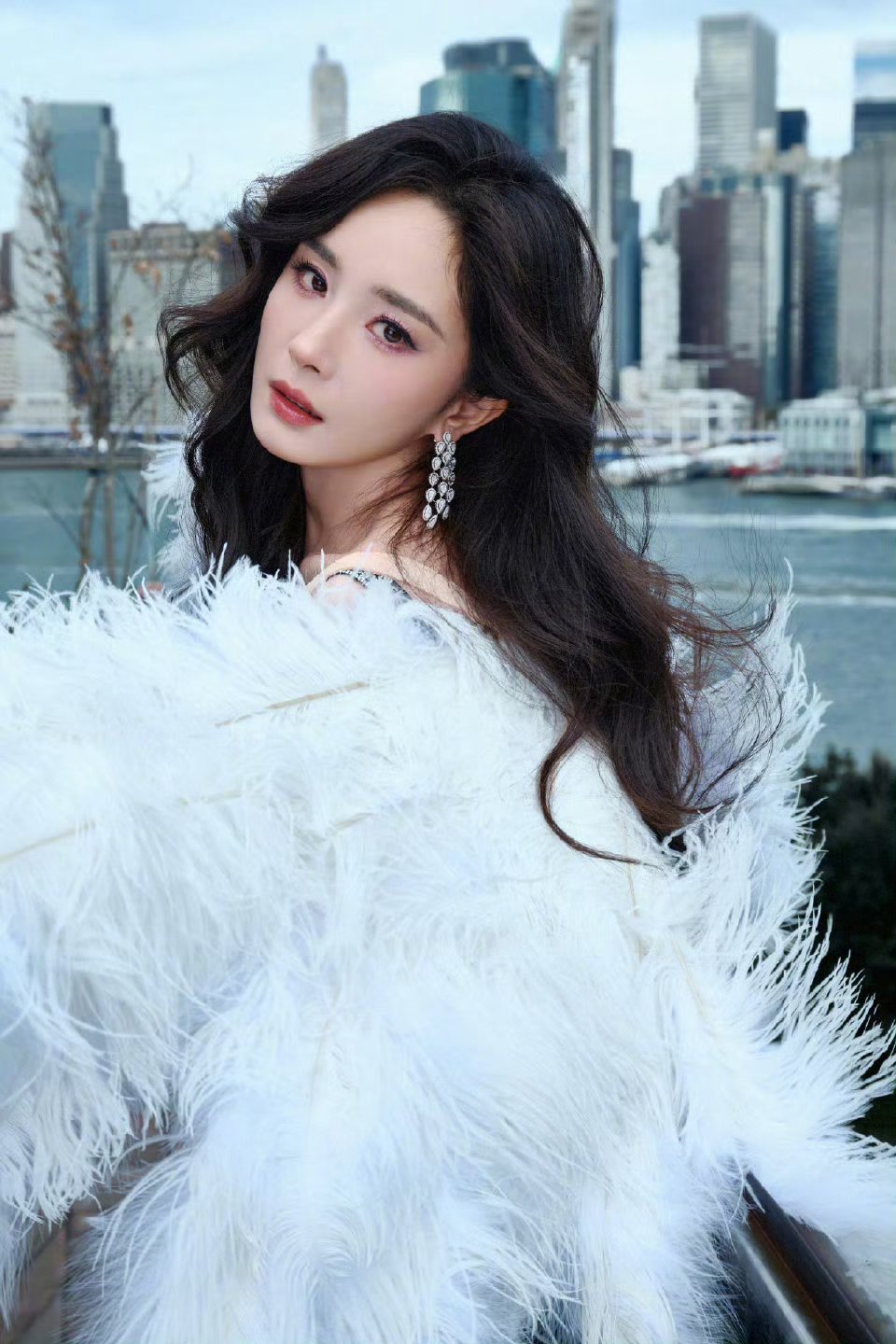 杨幂维密大秀天使翅膀姐真的好自信张扬[捂眼睛][捂眼睛][捂眼睛]气场全开🐰​​​