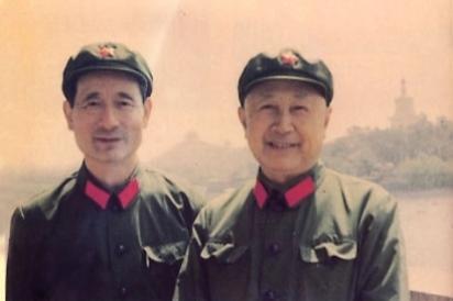 聂卫平的父亲聂春荣，他的人生比电影还精彩。他是工程师，却上了东北前线。国外买