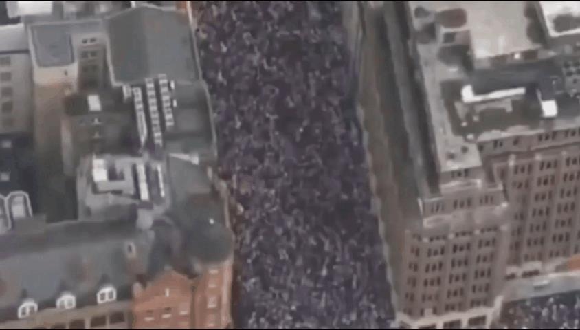 法国反马克龙，，英国反斯塔默，德国是不是也要开始反默茨了！9月13日，英国右翼