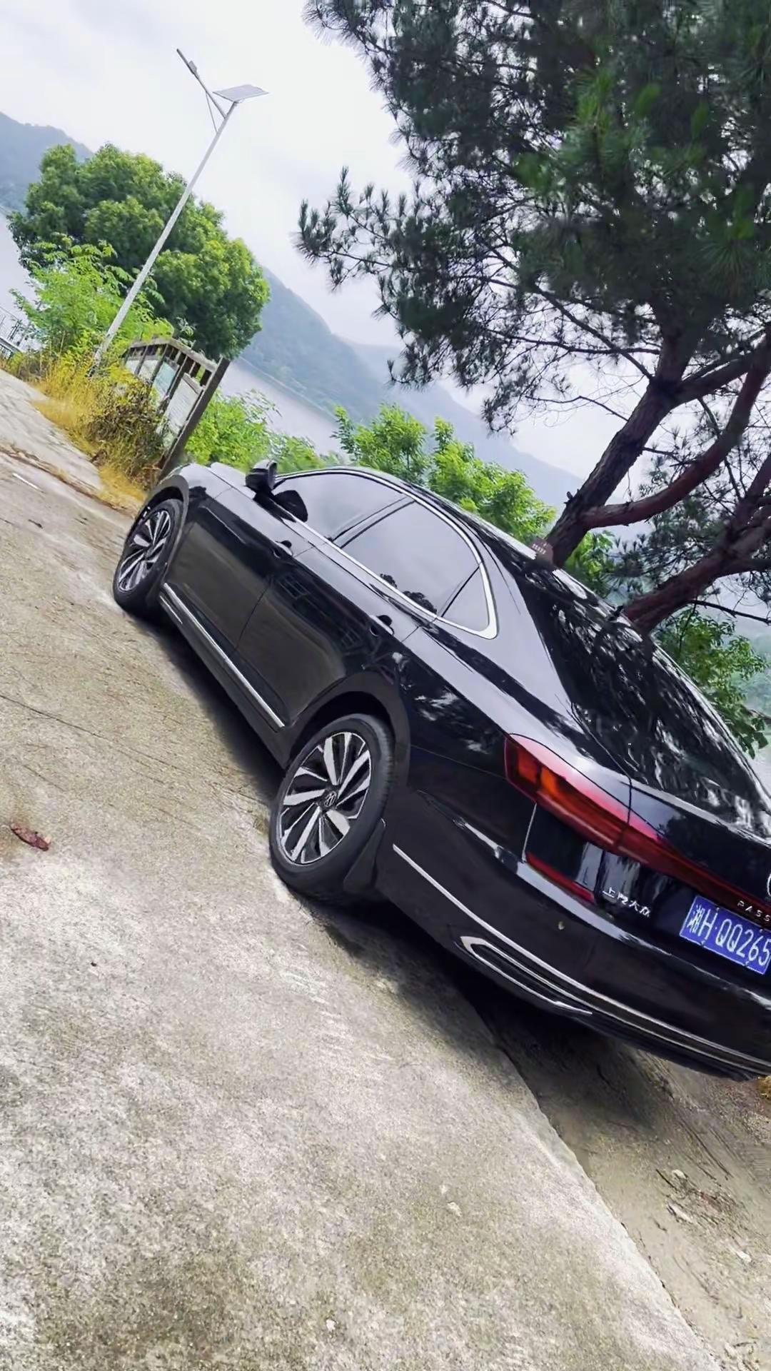 我的帕萨特25款帅炸了。💥谁的车这么帅？当然是我的帕萨特25款！刚提车就忍不住炫耀一下，外观设计真