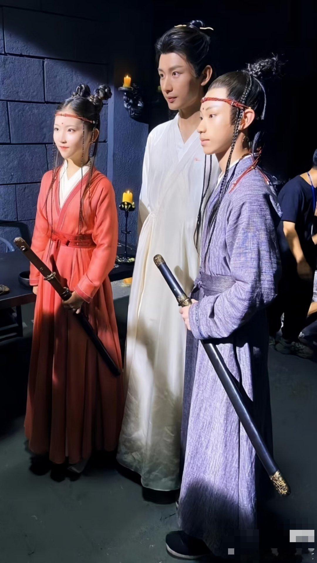 李莲花进狱系私房照，确实长得嫩啊。要不是这么好看，角姐想生擒(占为己有），你们说
