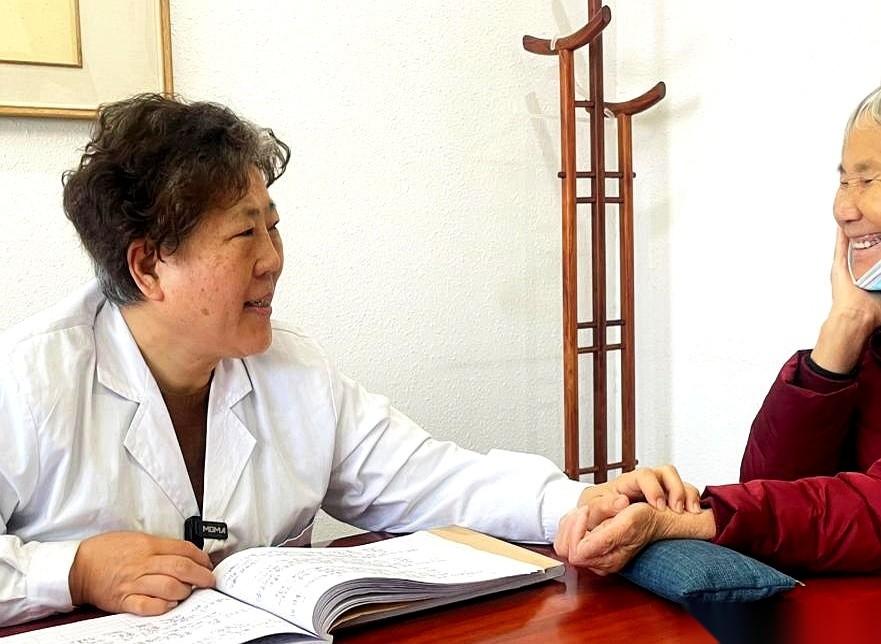 我跟你说，你那个胆囊，真是全身上下最冤的器官。体检查出息肉，右上腹隐隐作痛，吃