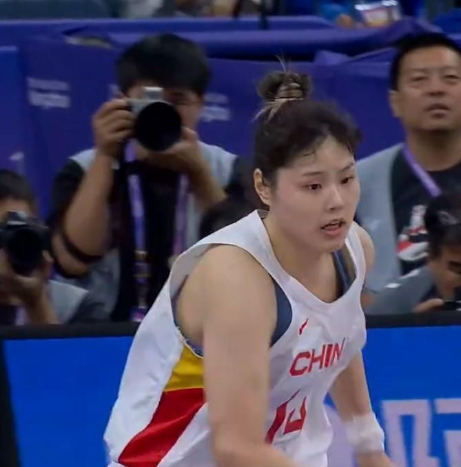 #WNBA#李月汝谈为什么要离开风暴原因：在风暴虽然很开心，但是，能上场打球更