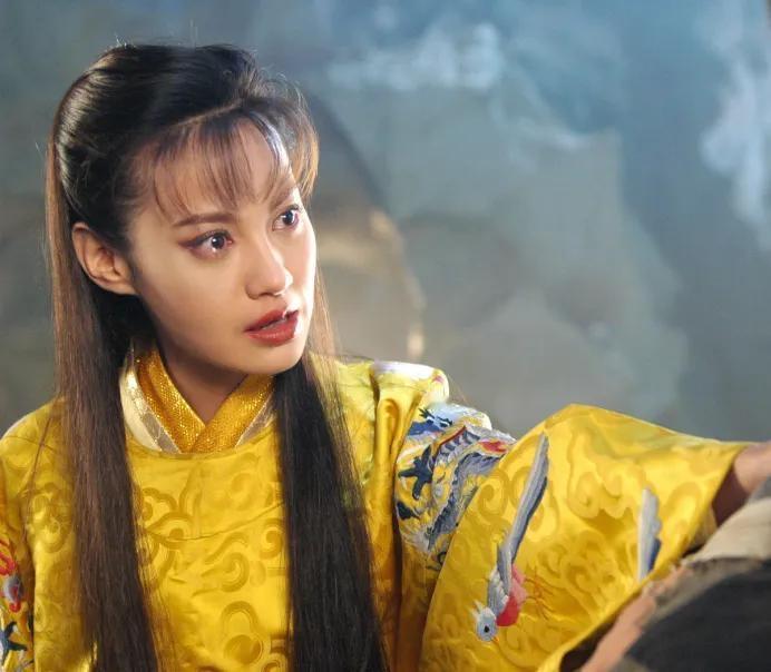 今日话题：江玉燕最后为什么变的这么坏？？？网友甲：江玉燕跟江别鹤一样本来就黑