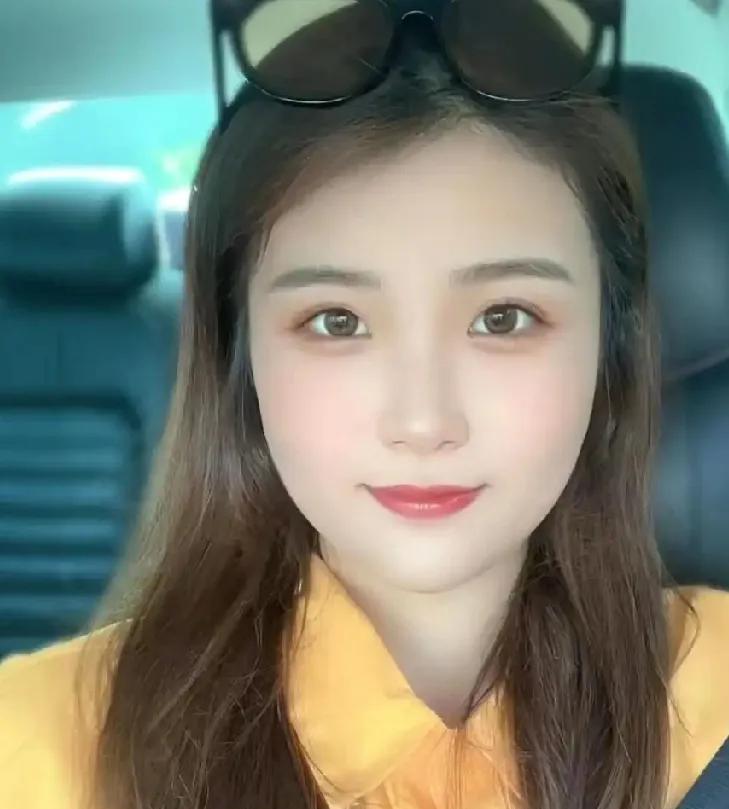 这位女子才25岁，长得这么漂亮，为了3岁的儿子，竟然选择忍受了，丈夫的长期家暴，