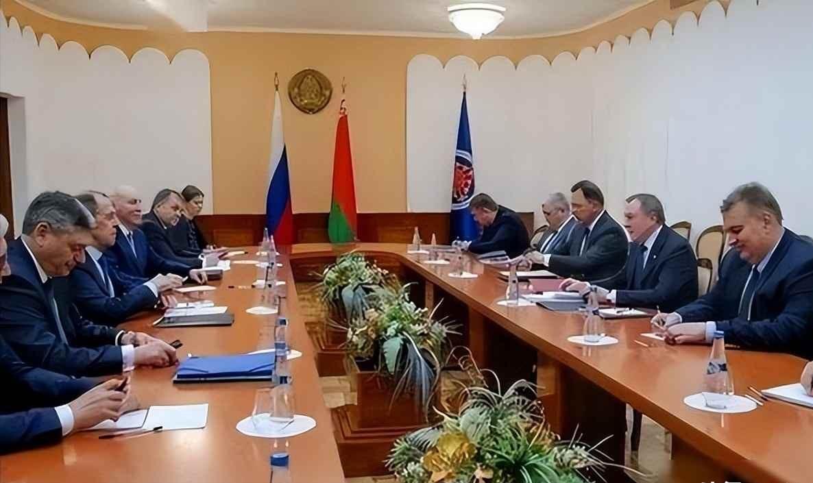 两国可能合并，一旦成功将变成超级大国，恐终结美国一家独大局面这一场持续了三