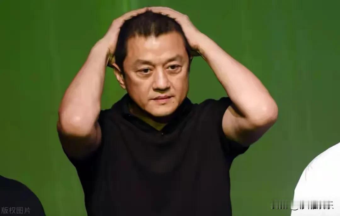 李亚鹏，很难不让人佩服！5月9日，李亚鹏又火了，但这次和八卦绯闻没关系。李