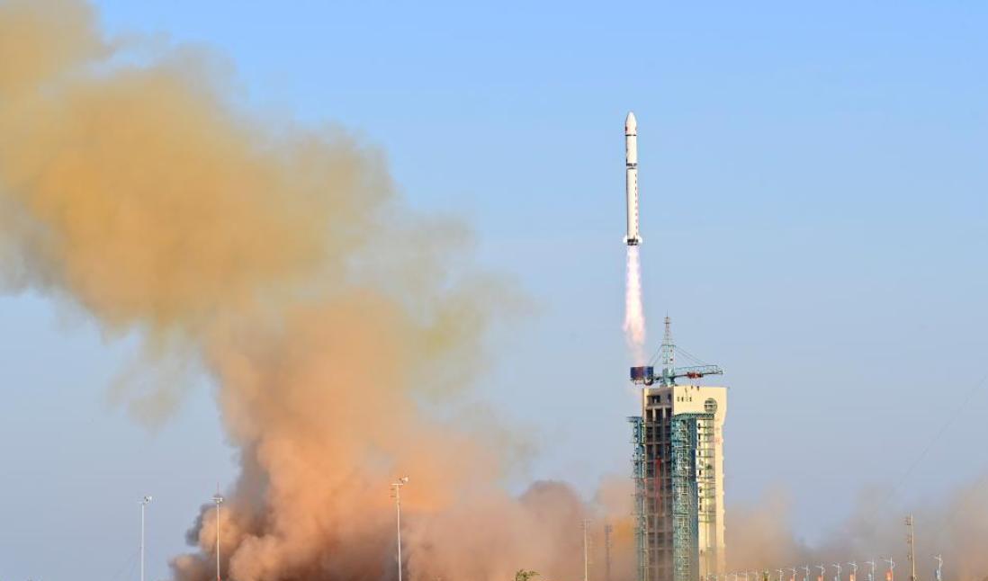 7月29日，甘肃上空一声巨响，美军航母的克星要来了！当天中午，在酒泉卫星发射中