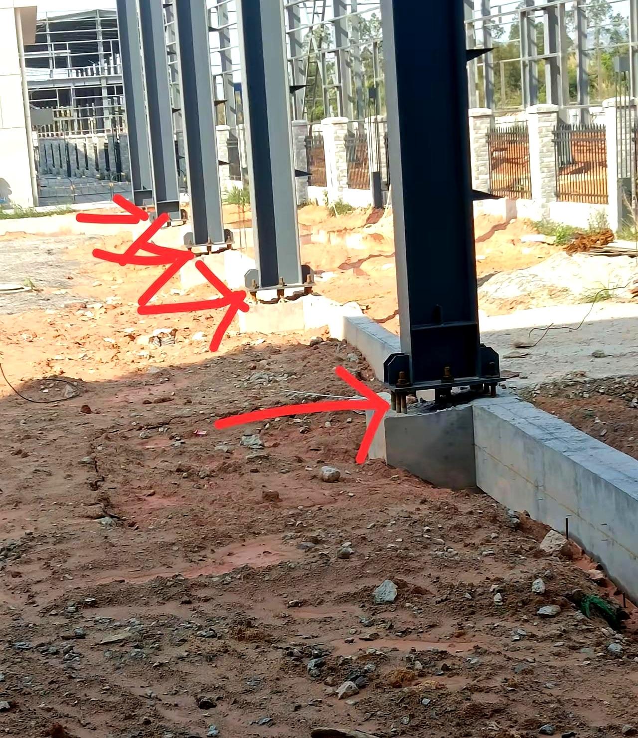 最近看到一张建筑现场的照片，螺丝没拧到底，似乎悬在半空。这样的画面，谁还能放心