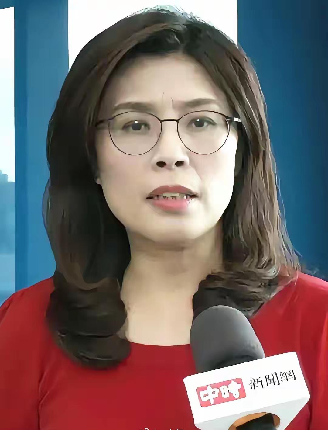 郑丽文参选有底气！郑丽文参选党主席拿出三百万钱是家里给的，丈夫直接转账
