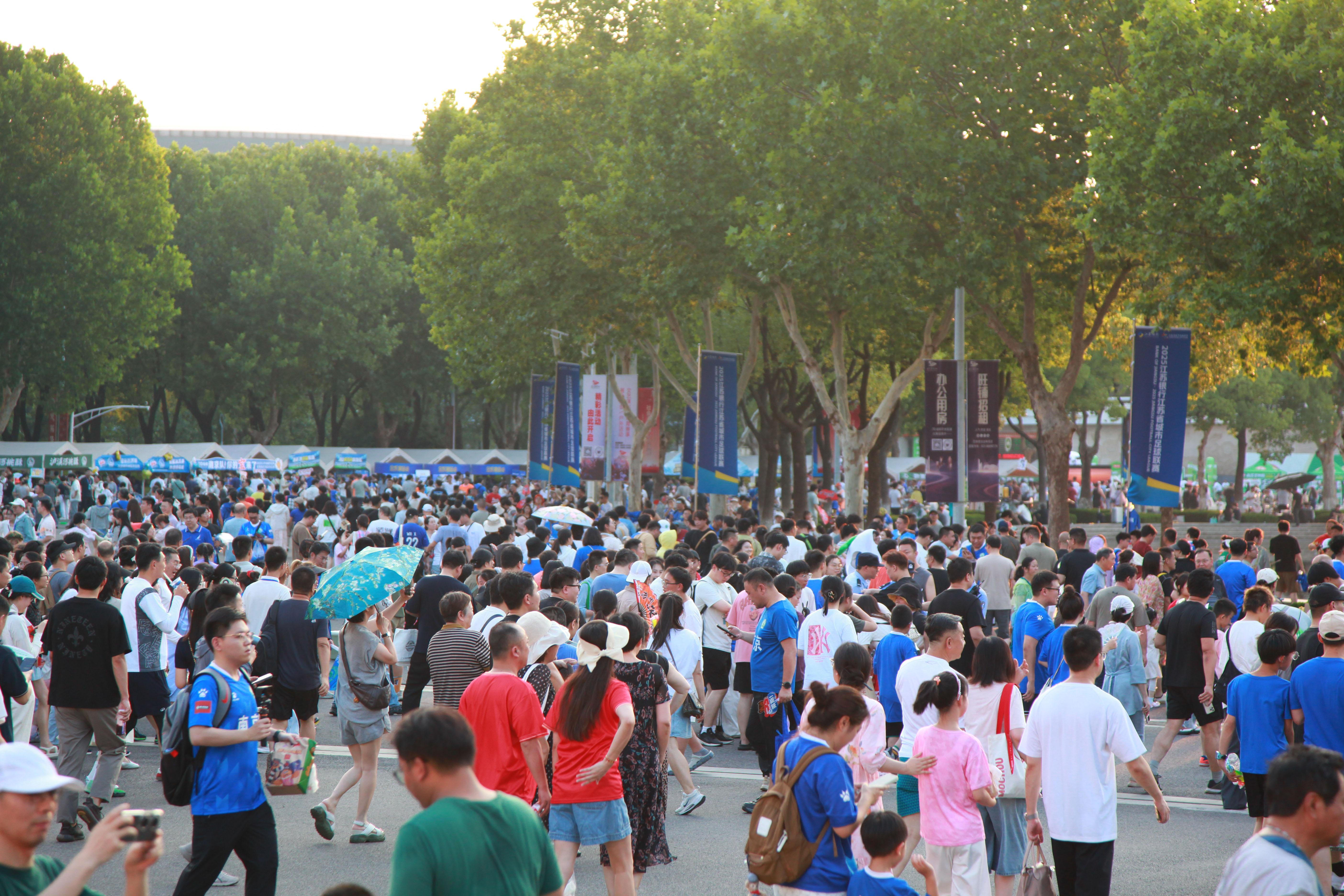 双丰收! 苏超无锡对徐州赛场外将设立临时婚姻登记处