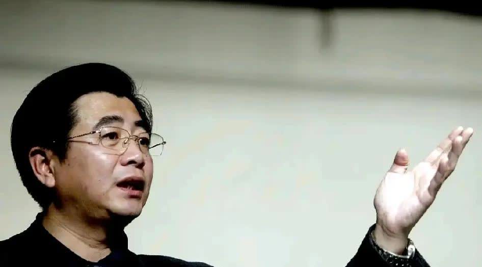 宋凯命不好。原以为足协主席宋凯命很好。因为足坛腐败分子原主席陈戍源一伙被铲除，总