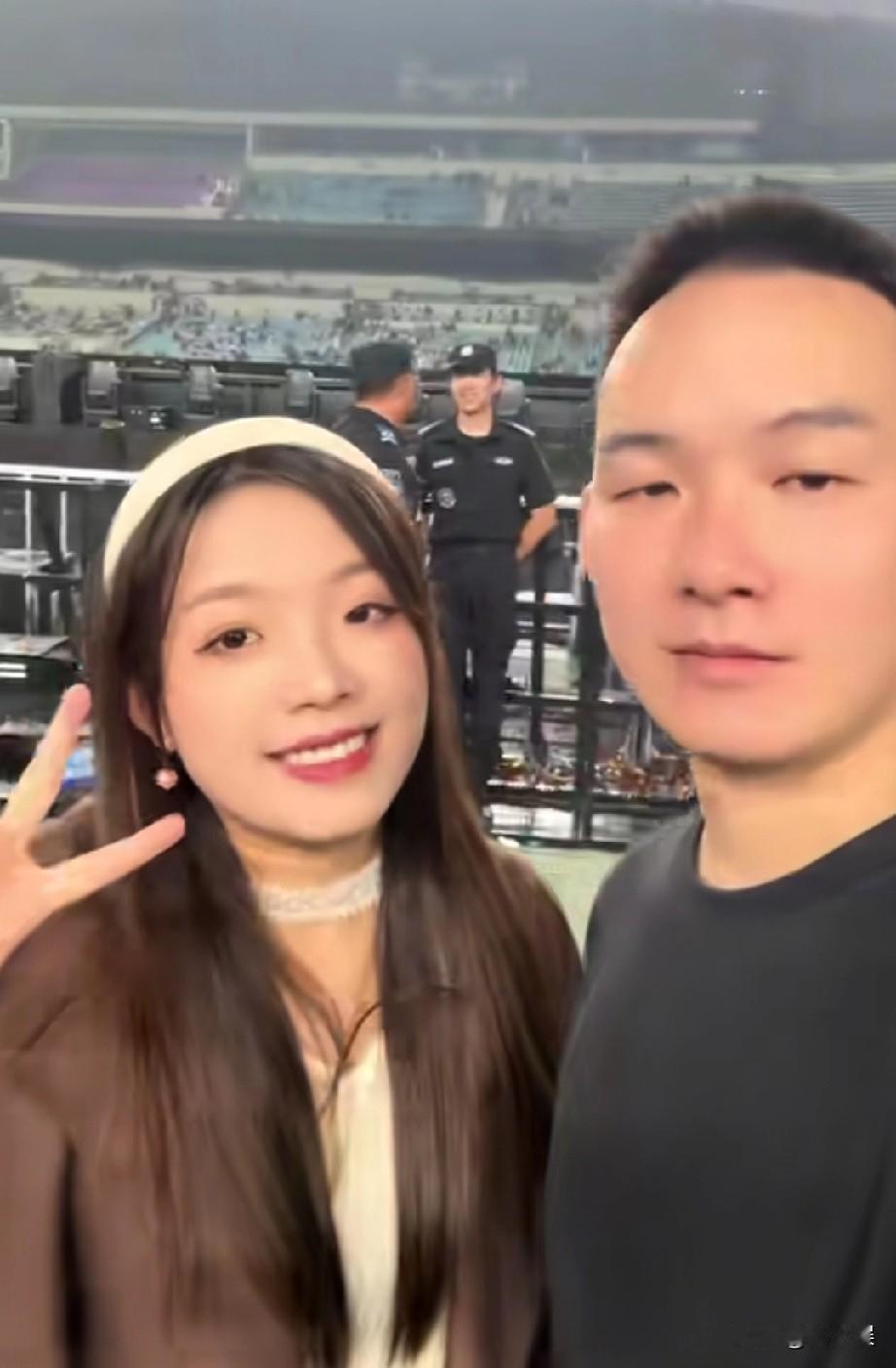 谢浩男，原来他的偶像是张杰！浩南从小就很节约，去看自己的偶像演唱会从来没敢想过