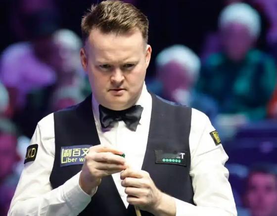 北京时间12月5日，斯诺克英锦赛两场1/8决赛赛程如下：03：00，墨菲（1