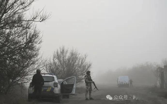 烽火问鼎计划乌军在波克罗夫斯克方向已经坚守了差不多16个月，依托这块不大的区域