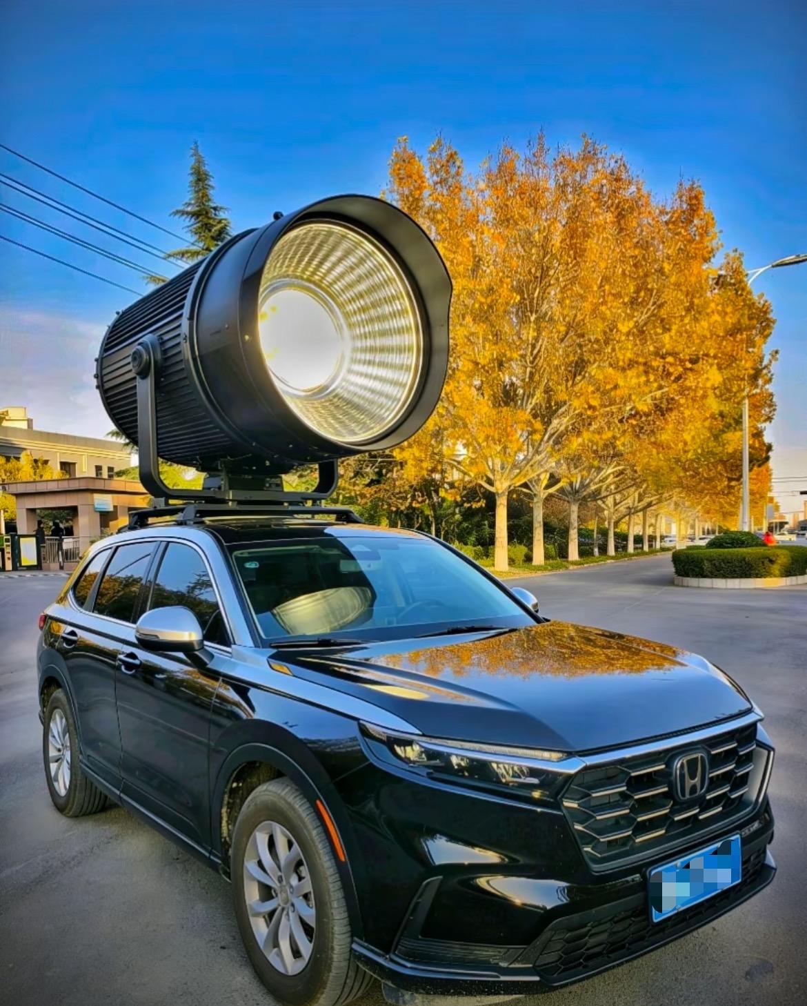 很多本田CRV的车主反馈车灯几乎和没有一样，太暗了，很多车主选择花4-6000元