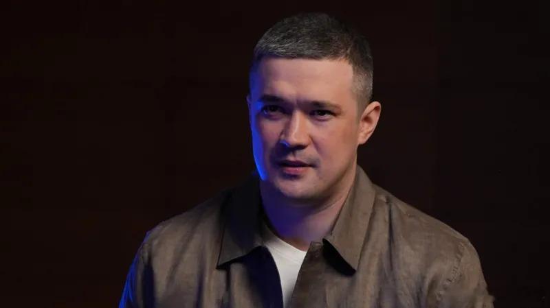 欧媒，费多罗夫继续暗示司机是贪污犯。乌克兰总统弗拉基米尔·泽伦斯基被解职的国防部长米哈伊洛·费多罗夫